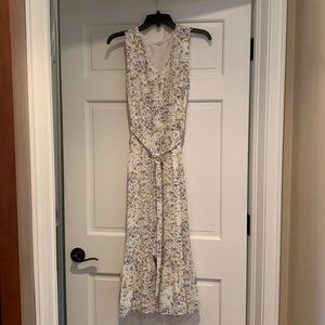 Jane and Delaney dress size small. Excellent condition, no stains or tears.